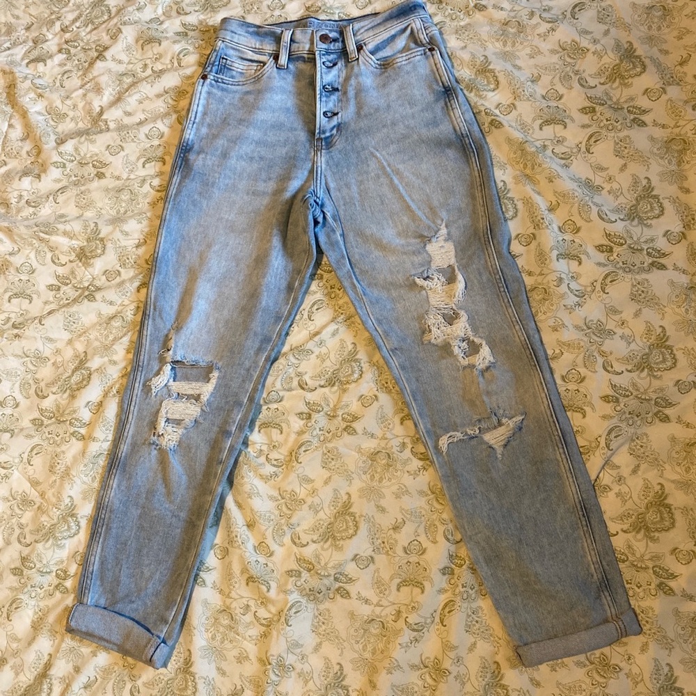 Size 3, mom jeans, distressed, never worn, brand new without tags, Arizona Brand
